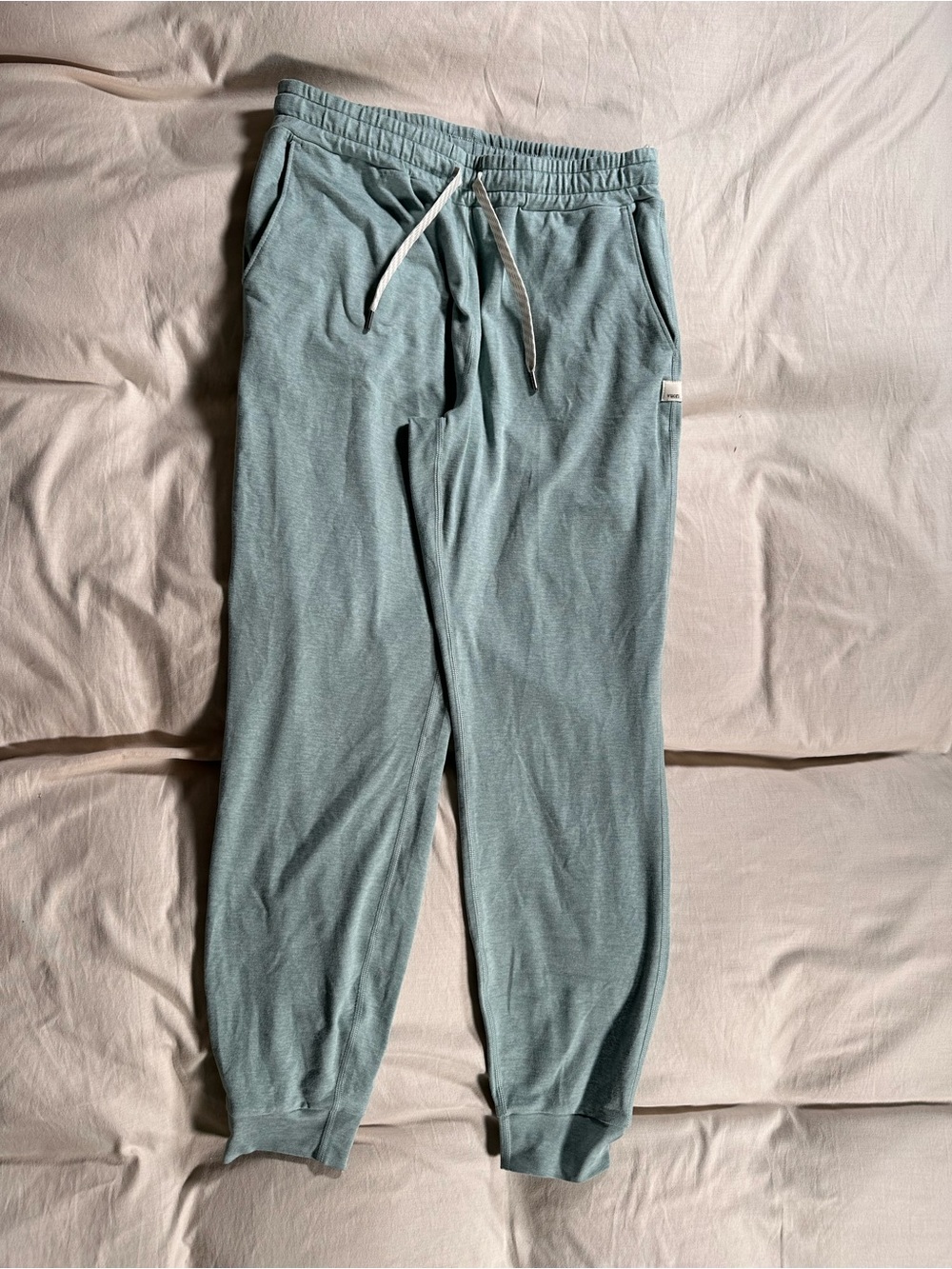 Vuori Performance Jogger Women’s XSmall Sea Spray Heather (Sage Green) VW303-L